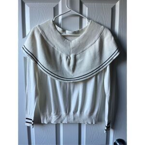 On twelfth Sweater Small Womens Cream Long Sleeve Scoop Neck